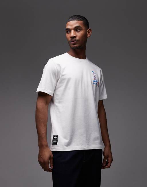 adidas Performance – FIFA World Cup 26™ Striker – Vit t-shirt med maskot, 3 av 5