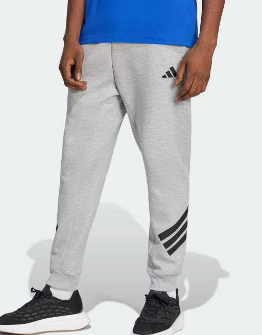 adidas Performance – Future Icons – Hose in Mittelgrau meliert mit den 3 Streifen