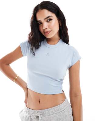 adidas Performance - Geribbeld cropped lounge-T-shirt in blauw - view 1