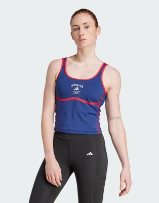 adidas Performance - Heritage - Tanktop in Dunkelblau/Kreideweiß mit integriertem BH mit niedriger Stützkraft