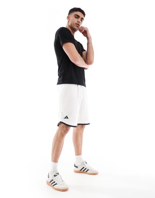 adidas Performance – Heritage – Tennis-Shorts in Kalkweiß
