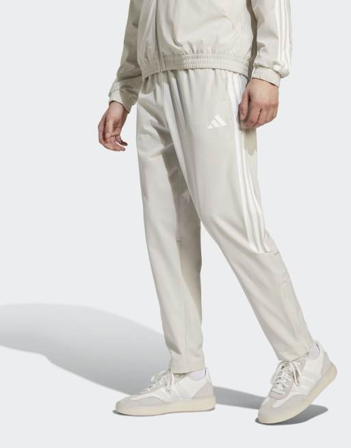 adidas Performance – House of Tiro – Gewebte Hose in Alumina / Weiß, 2 von 5
