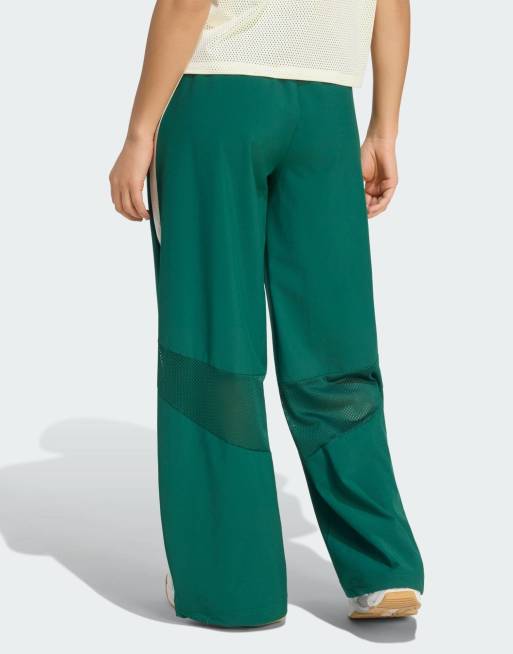 adidas performance Hyperglam blockfärgade vida vävda byxor i collegiate green, 2 av 4