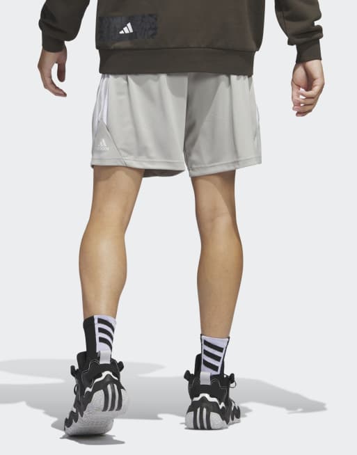 adidas Performance – Legends – Basketballshorts in Metallgrau mit 3 Streifen in Weiß, 3 von 5