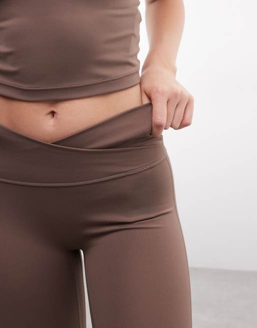 adidas Performance leggings crossover in vita a tre strisce Studios marroni, 5 di 5