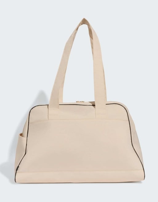 adidas performance Leo graphic bowling bag in crystal linen, 4 of 4