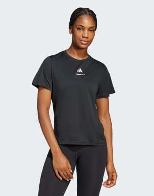 adidas Performance - Les Mills - T-Shirt in Schwarz mit Grafiklogo