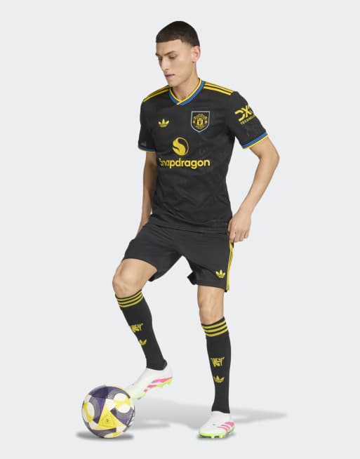 adidas performance Manchester United 25/26 third shorts in black, 3 of 5