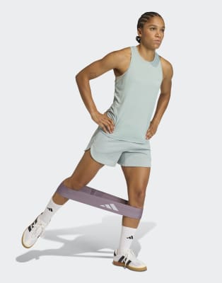 adidas Performance - Pacer - Sport-Shorts in Wonder Sage mit Waffelstruktur-Grün