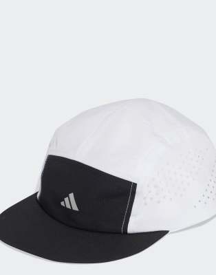 adidas Performance - Run Climacool - Kappe in Schwarz/Weiß mit 5-Bahnen-Design