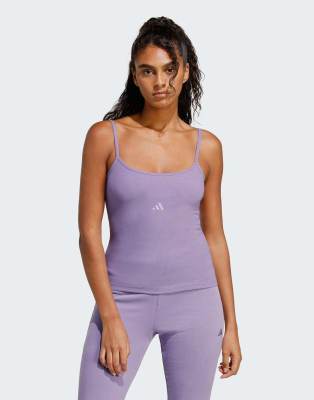 adidas Performance - Seasonal Essentials - Geripptes Oberteil in Magic Lilac