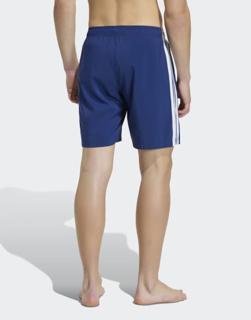 adidas Performance - Shorts de baño de 8" azul oscuro y blancos con detalle de 3 rayas, 3 de 4
