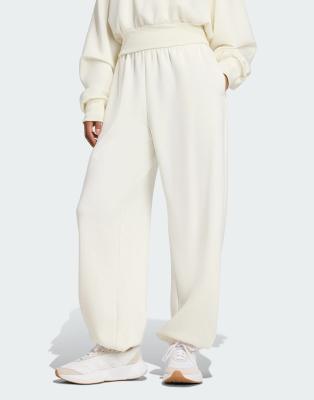 adidas Performance - Soft Lux - Locker geschnittene Hose in Wollweiß