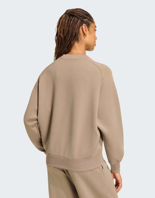 adidas performance Soft lux løs sweatshirt i khaki, 2 af 4