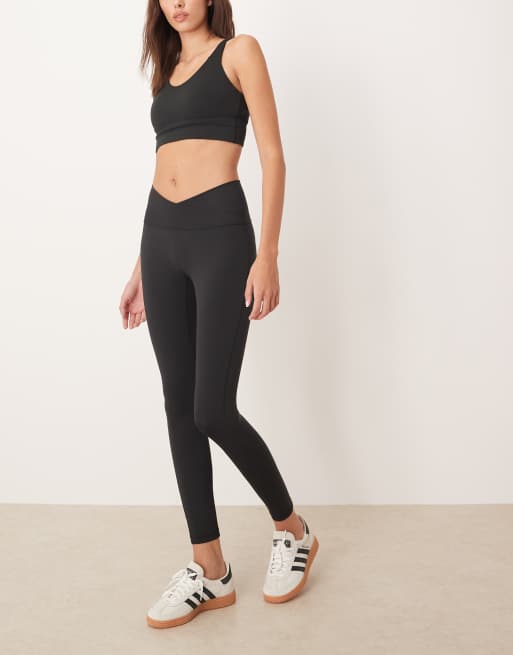 adidas performance – Studios – Czarne legginsy ze skrzyżowanym pasem i trzema paskami, 5 z 5
