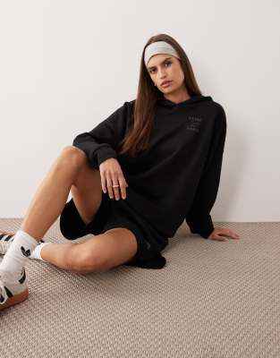 adidas Performance - Studios - Kapuzenpullover in Schwarz mit den drei Streifen