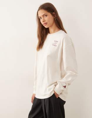 adidas Performance - Studios - Langärmliges Oberteil in Weiß mit den drei Streifen