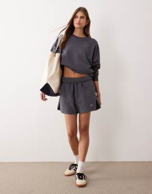 adidas Performance - Studios - Shorts aus Jersey in Schieferblau mit drei Streifen-Marineblau