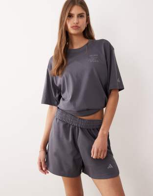 adidas Performance - Studios - T-Shirt in Schieferblau mit den drei Streifen-Grau
