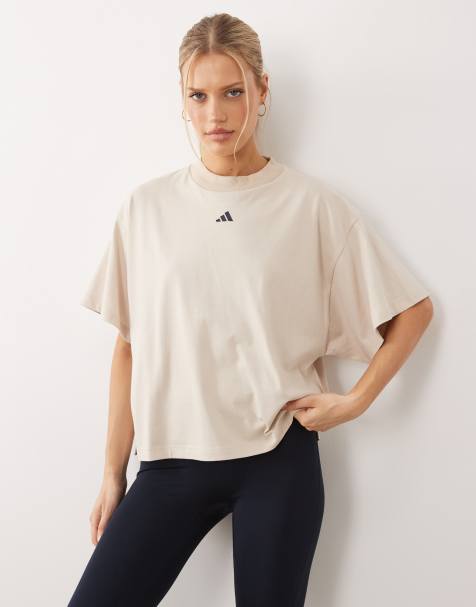 adidas Performance – Studios – T-Shirt in Steinbeige und Marineblau mit den drei Streifen - view 1