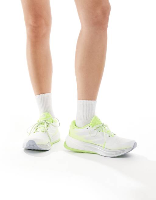 adidas Performance – Supernova Rise 2 – Lauf-Sneaker in Cloud White, Dash Grey und Luci