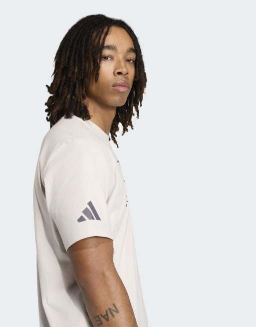 adidas performance – T-Shirt in Chalk Pearl mit „Audi Formula One Team Dna“-Grafik, 3 von 3