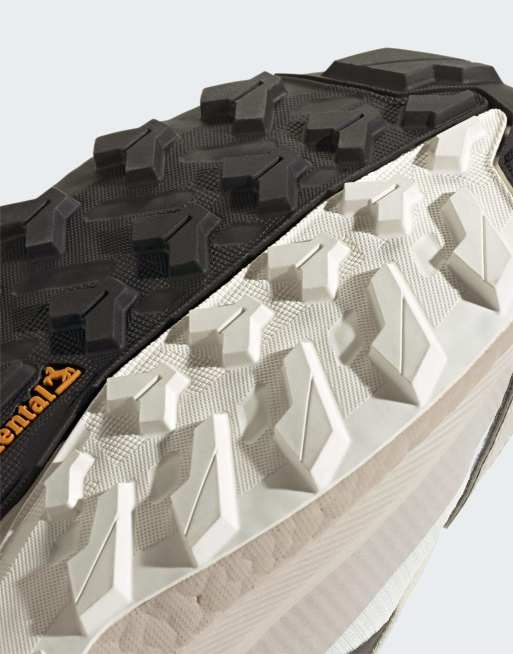 adidas performance Terrex Free Hiker 2 GTX Climawarm+ vandringsskor i grå två / core black / grå, 3 av 7