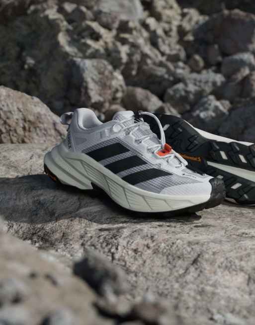 adidas performance Terrex Free Hiker SL GORE-TEX Wanderschuhe in Cloud White / Core Black, 6 von 7