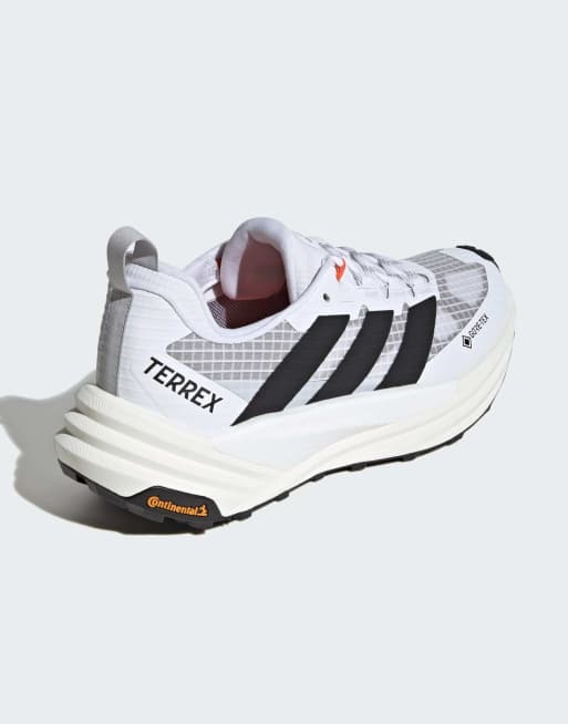 adidas performance Terrex freehiker 3 low gore-tex hiking shoes in cloud white / core black, 7 of 7