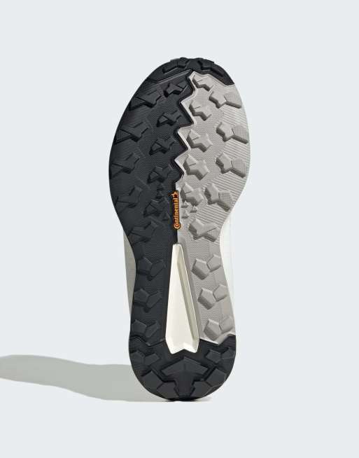 adidas performance Terrex freehiker 3 ultra Gore-Tex vandresko i skyhvid / kerne sort, 5 af 7
