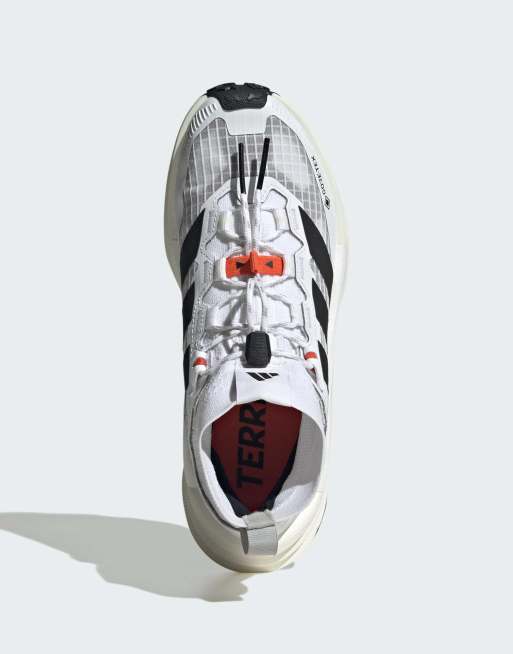 adidas performance Terrex freehiker 3 ultra gore-tex Wanderschuhe in cloud white / core black, 2 von 7