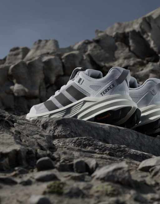adidas Performance Terrex freehiker SL GORE-TEX Hiking-Sneaker in Weiß und Schwarz, 4 von 7