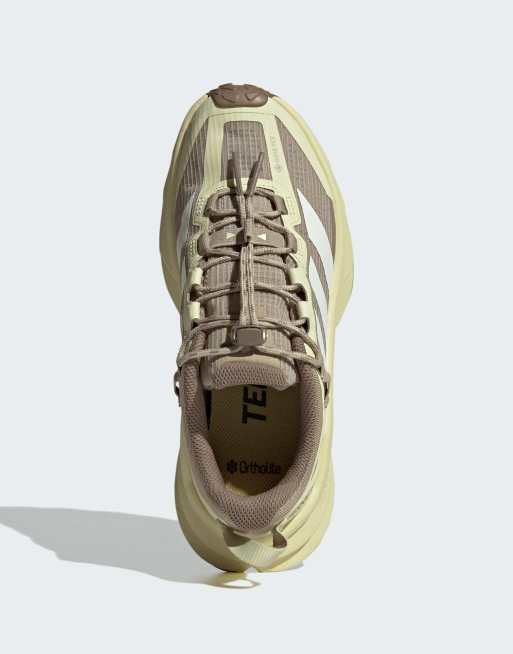 adidas performance Terrex freehiker SL gore-tex hiking trainers in yellow and brown, 2 of 7