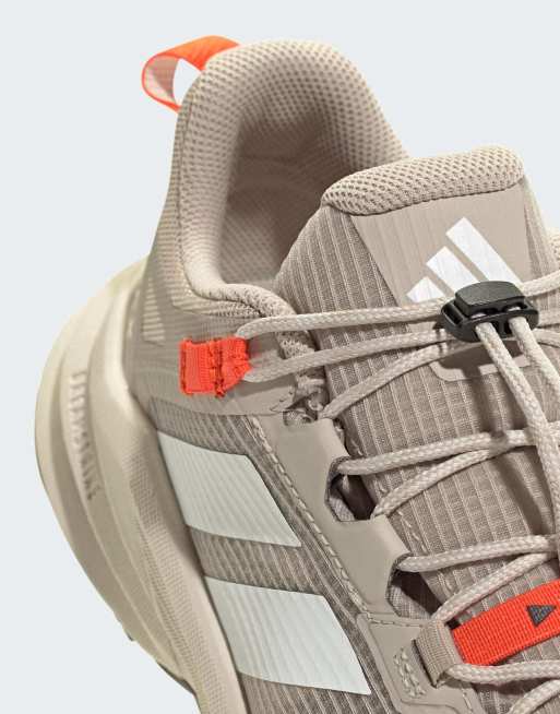 adidas performance Terrex freehiker sl Gore-Tex Wanderschuhe in Wonder Beige / Cloud White, 3 von 7