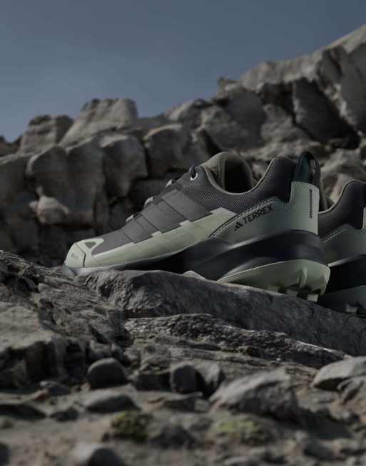 adidas Performance Terrex skychaser AX5 Gore-Tex zapatillas de senderismo en marrón y verde menta, 4 de 7