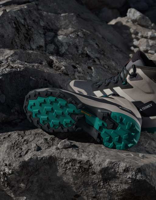 adidas Performance Terrex Skychaser AX5 mid gore-tex climawarm scarponcini da trekking beige e neri, 2 di 7