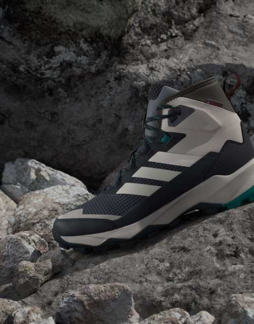 adidas Performance Terrex Skychaser AX5 mid hiking boots in beige en zwart, 5 van 7