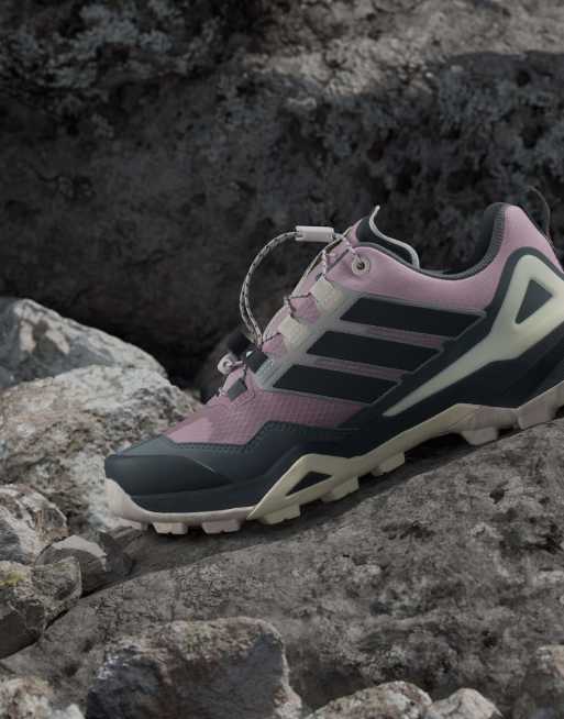 adidas Performance Terrex skychaser gore-tex hiking trainers in pink and black, 5 of 7