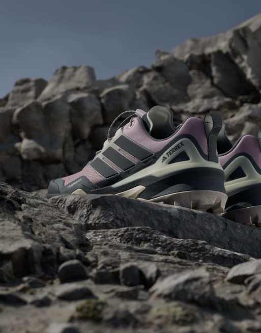 adidas performance Terrex skychaser Gore-Tex vandringsskor i putty mauve / core black, 4 av 7
