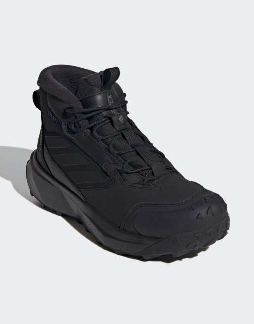 adidas Performance - Terrex - Sorte vinterstøvler i læder med mellemhøj kant