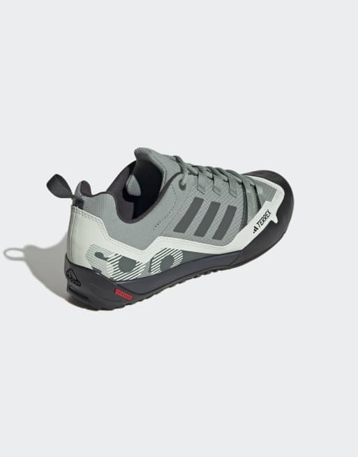 adidas performance Terrex swift solo 2.0 hiking shoes in silver green / legend ivy / li, 4 of 4