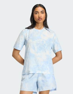 adidas Performance - Terrex - T-Shirt in Weiß/Glow Blue mit Multispray-Dye-Färbung