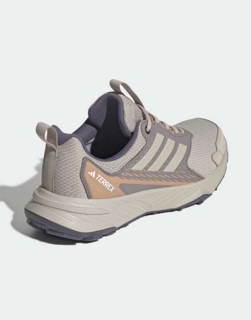 adidas performance Terrex Tracefinder 2 Climaproof trail running shoes in beige, 4 of 4