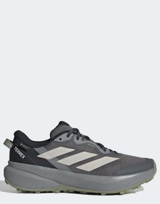 adidas Performance Terrex tracefinder plus gore-tex trail running-skor i mörkgrått, 1 av 7