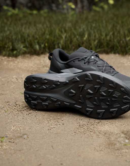 adidas performance Terrex tracefinder plus scarpe da trail running in core black / cloud white, 2 di 7