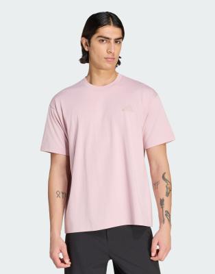 Adidas Donna Viola Womens T-Shirt Terrex Wanderer Graphic Taglia 2XL, JD Sports - Immagine 3