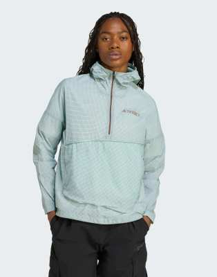 adidas Performance - Terrex Xploric - Winddichter Anorak in Semi Flash Aqua-Blau