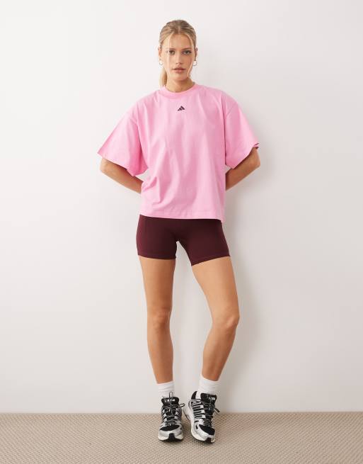 adidas Performance - Three Stripes Studio - T-shirt in roze en bordeauxrood, 2 van 4