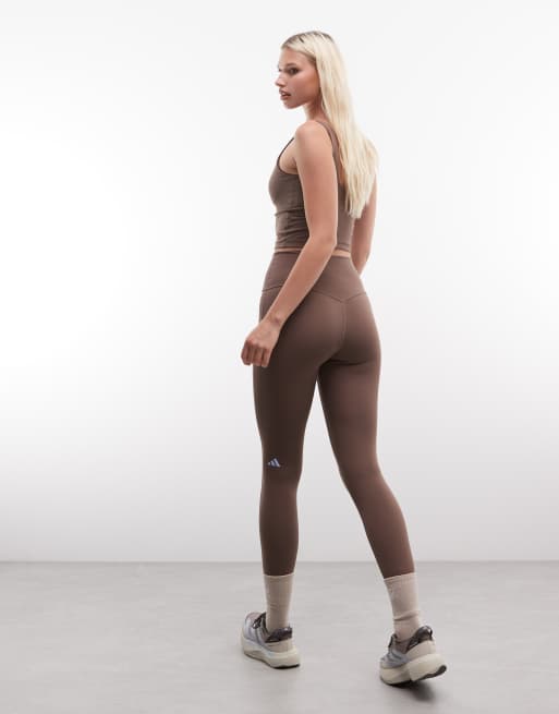 adidas Performance Three Stripes Studios crossover taillelegging in bruin, 4 van 5