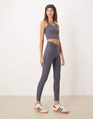 adidas Performance - Three Stripes Studios - Leggings in Schieferblau mit überkreuztem Bund-Marineblau
